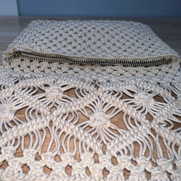 Macrame Crochet Clutch Mini Bag in Natural Beige Fold over Flap, Zip Top Closure - Picture 10 of 11